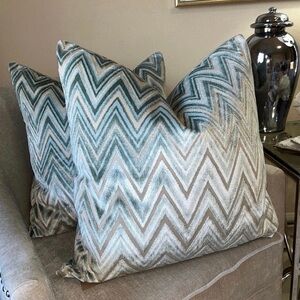 1-NWT CALDEIRA DECORATIVE PILLOW.  (please read description for details)